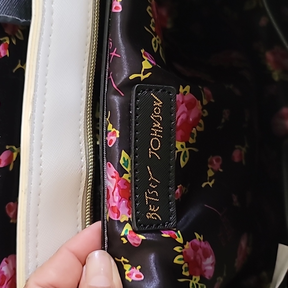 Betsey Johnson pre-love purse - Picture 5 of 6